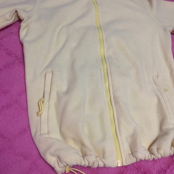 Yellow sweater - Picture 4 of 4